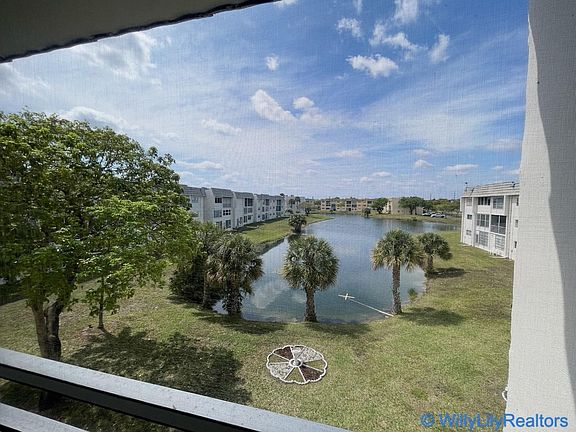 5th image of 8280 Sunrise Lakes Boulevard #304