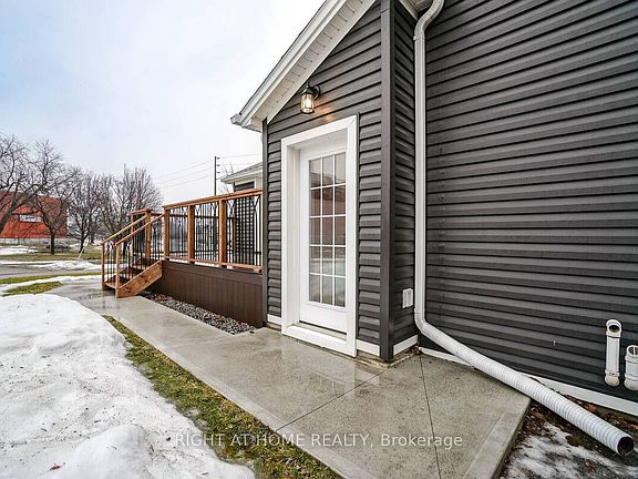 5th image of 865 Simcoe St S #3