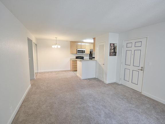 3rd image of 2756 Somerset Park Cir