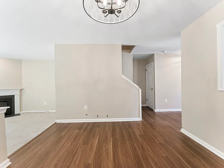 105 Knollwood Ct — Photo 7