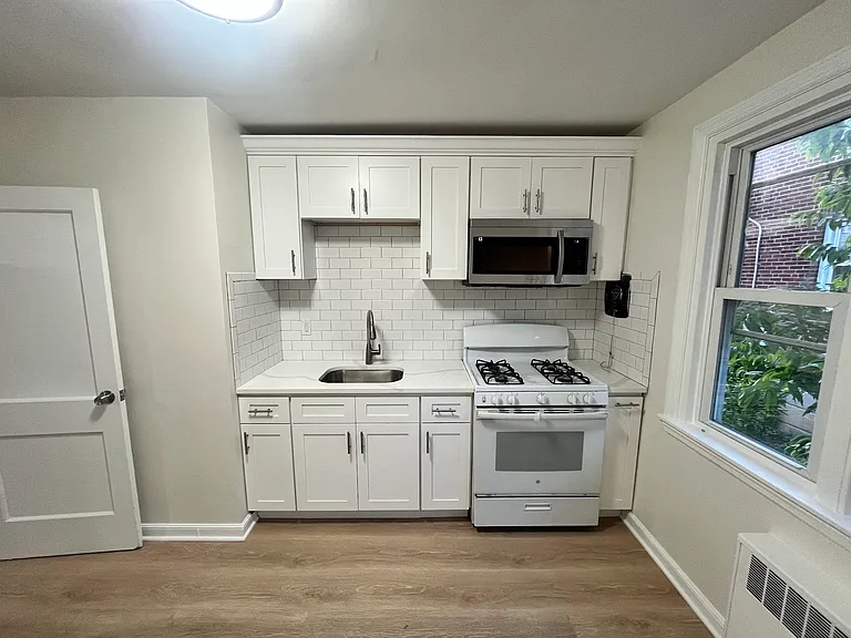 6842 Oxford Ave #1 — Photo 9
