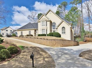 170 Willow Brook Dr, Roswell, GA 30076