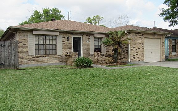 2nd image of 2205 Northbrook Dr