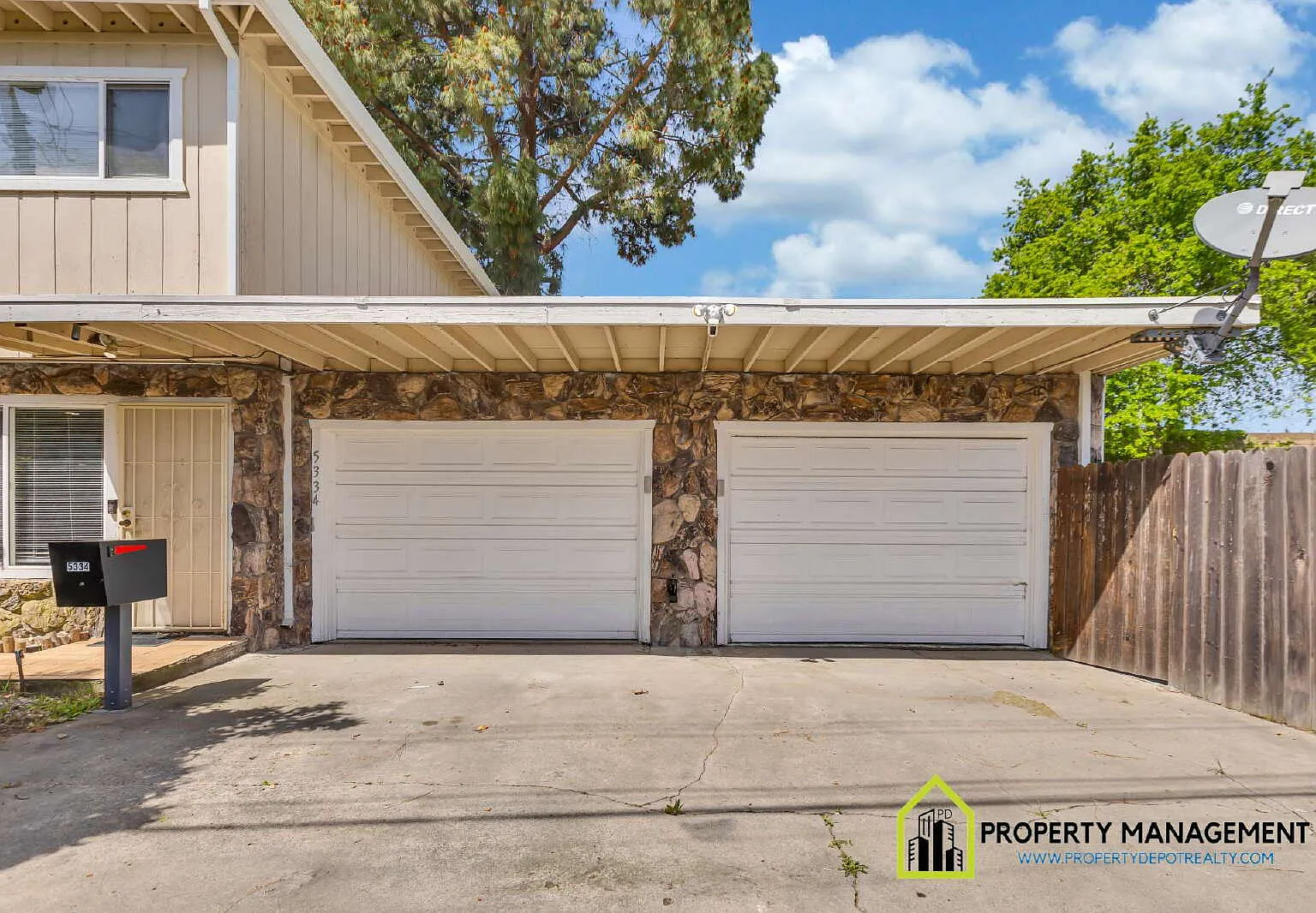 3 bed, 2.0 bath, 1587 sqft, $2,595 — Photo 3