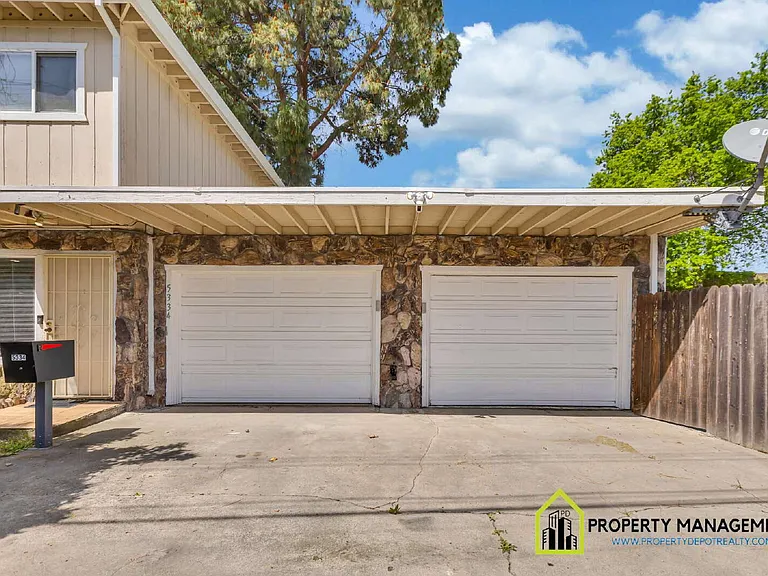 5334 Karbet Way — Photo 3