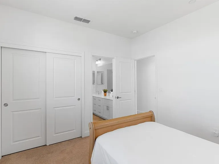 18338 Amador Dr — Photo 10