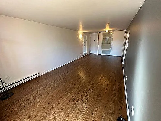 13635 Maple Ave #7B — Photo 4