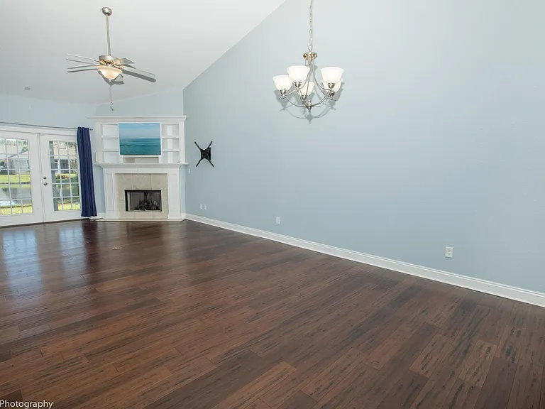 4215 Jade Loop — Photo 3