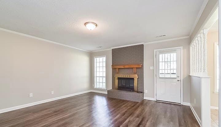 1st image of 4476 Westbury Dr