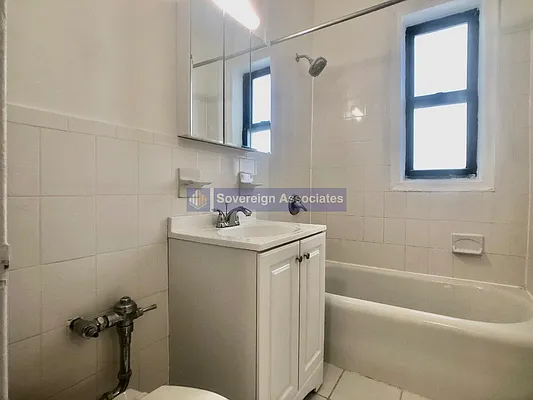 Rented by Sovereign Associates | media 6