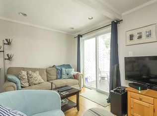 5 Burrill Pl APT 3, Boston, MA 02127