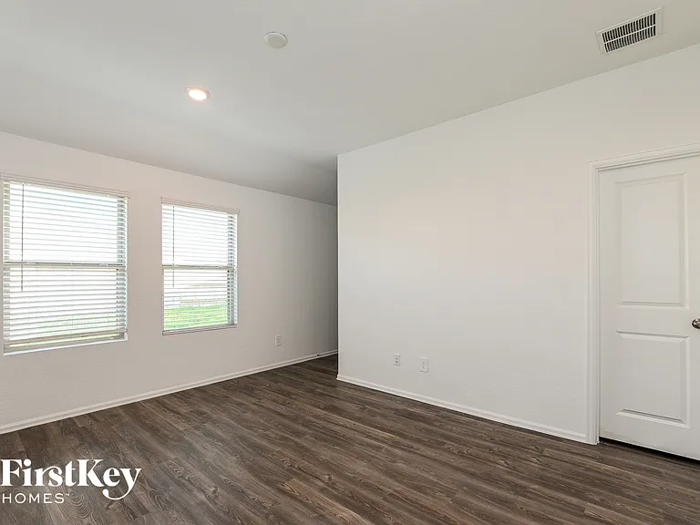 18446 Summit Ranch Dr — Photo 4