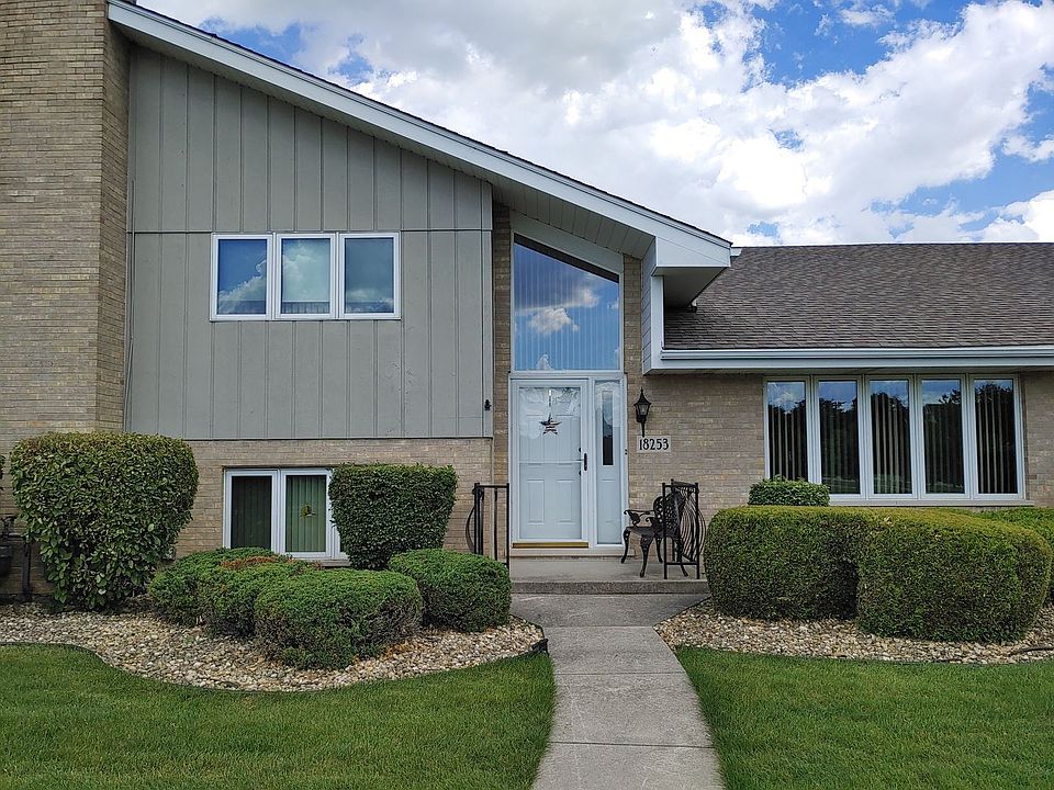 1st image of 18253 Oregon Ln #310