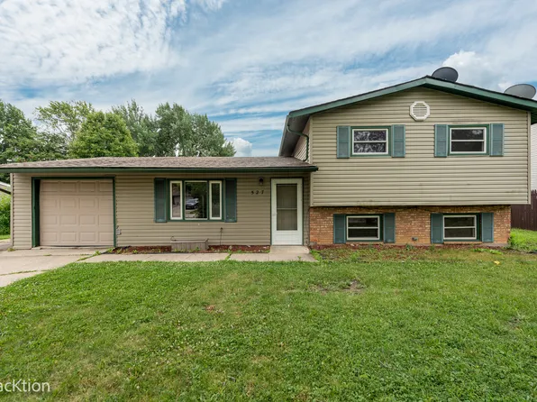 527 Spruce Rd, Bolingbrook, IL 60440
