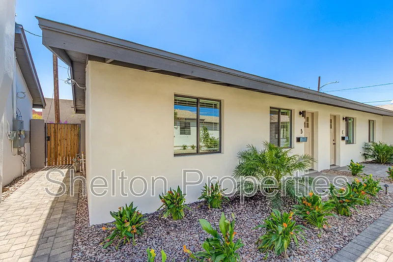 Building Photo - 614 N 10th Ave #B