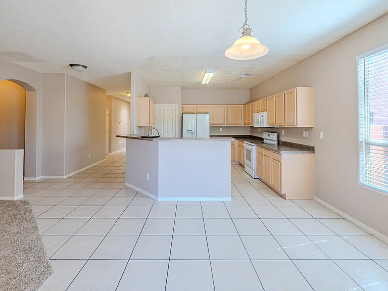 1124 Calle Corvo NE — Photo 9