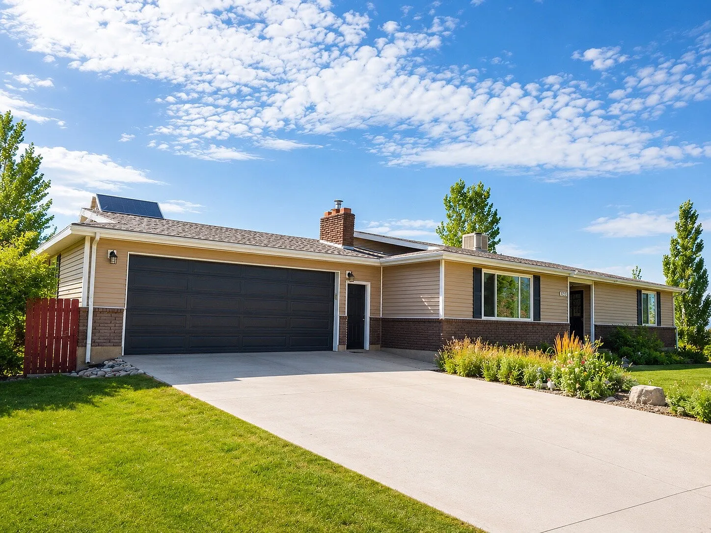 3 bed, 2.5 bath, 1988 sqft, $2,500 — Photo 4
