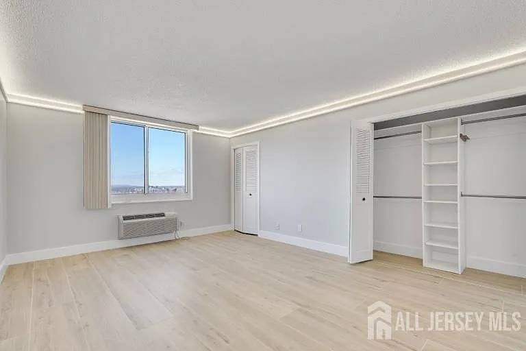 160 Overlook Ave #9A — Photo 10