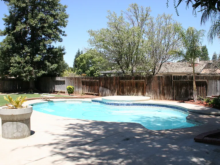 13004 Hillary Way — Photo 2