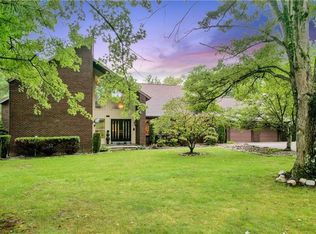319 Saratoga Dr, Uniontown, PA