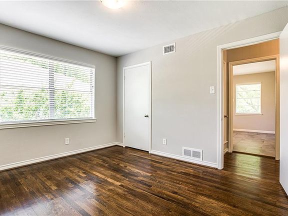 2nd image of 1315 Kings Hwy #1315