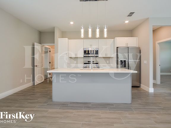 4th image of 1521 Eloise Ct