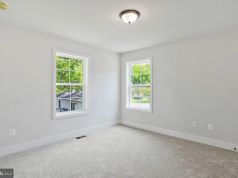 1316 Juniper St — Photo 23