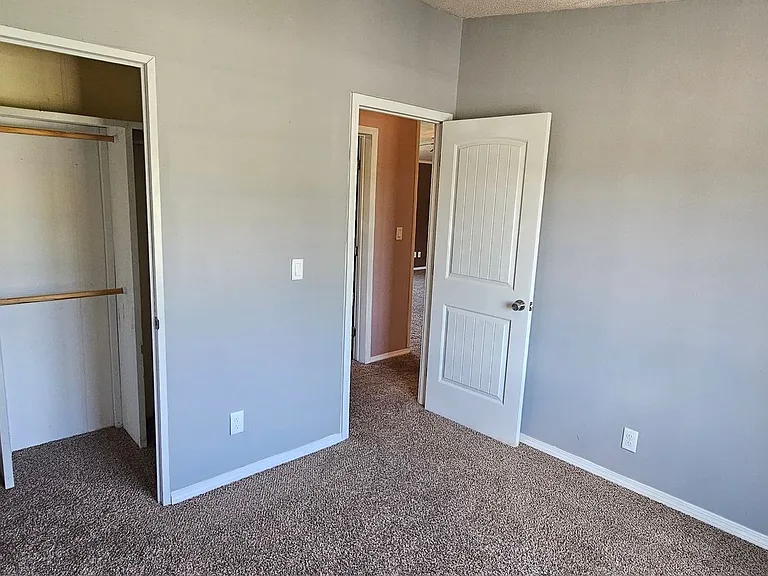 510 S Circle Dr — Photo 9