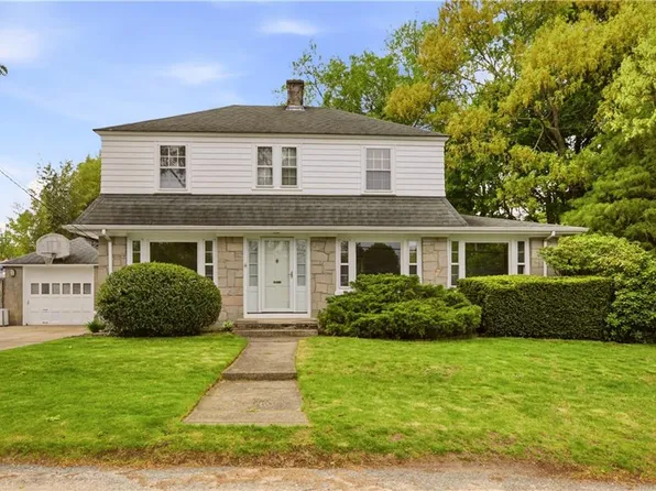 121 Prospect St, Warwick, RI 02886