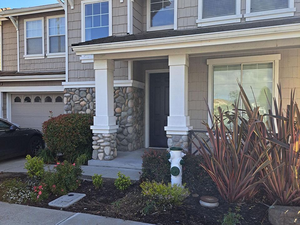 1st image of 100 Clipper Dr