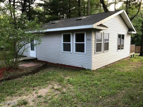 5566 Vine St, Barryton, MI 49305