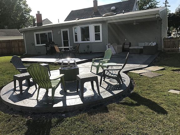 5th image of 24 Cloister Ct