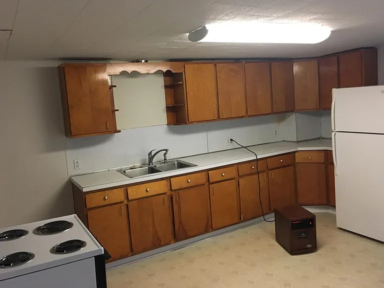 23 Kenneth Ave #23 — Photo 8