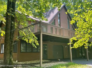 132 Muskegon Cir, Hazle Township, PA 18202