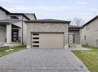 7966 Fallon Dr #14, Lucan Biddulph, ON N0M1V0