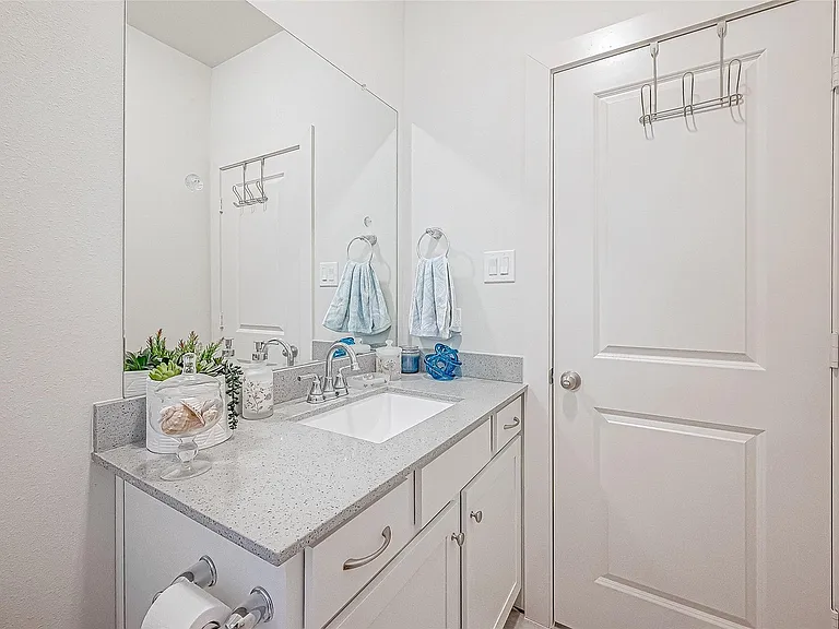 6021 Cypress St — Photo 25