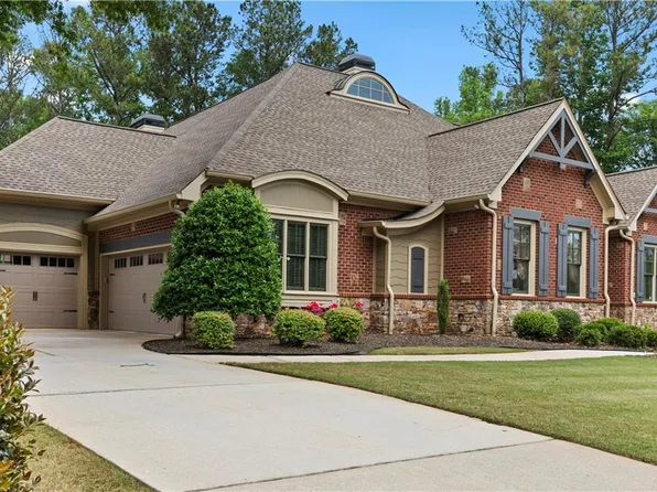 58 Scenic Falls Blvd, Hoschton, GA 30548
