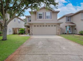 27 3rd St, Shalimar, FL 32579