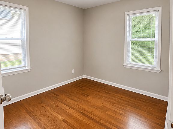 5th image of 1568 Parker Dr