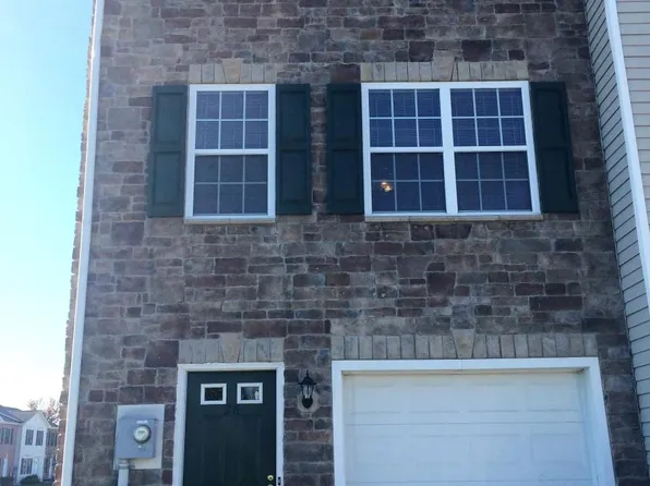 28 Silas Ct, Inwood, WV 25428