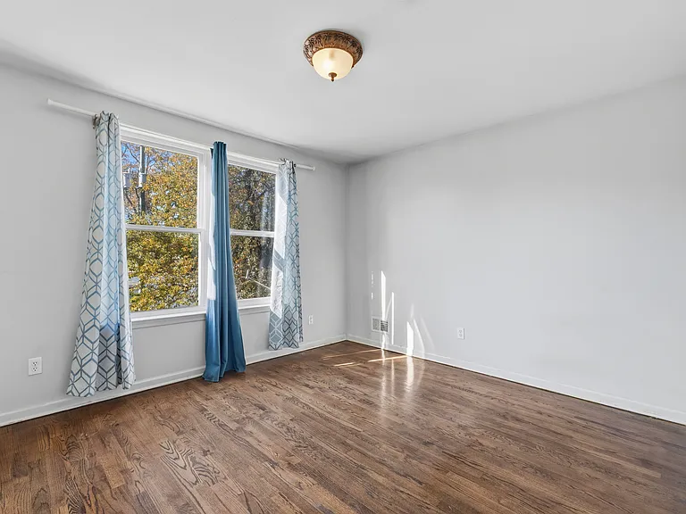 506 Fisher Pl — Photo 9