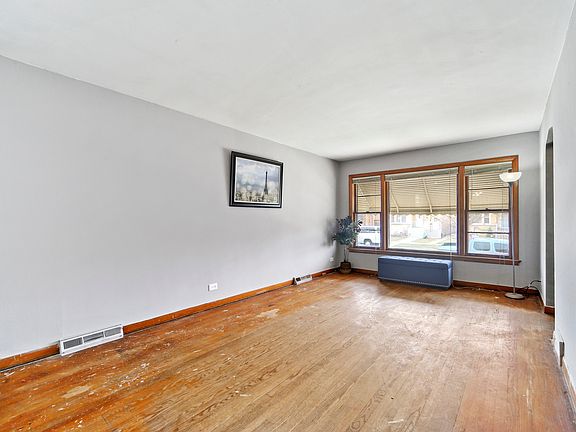 4th image of 7237 S Lawndale Ave