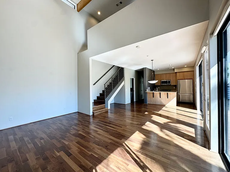 1518 E Baristo Rd — Photo 2
