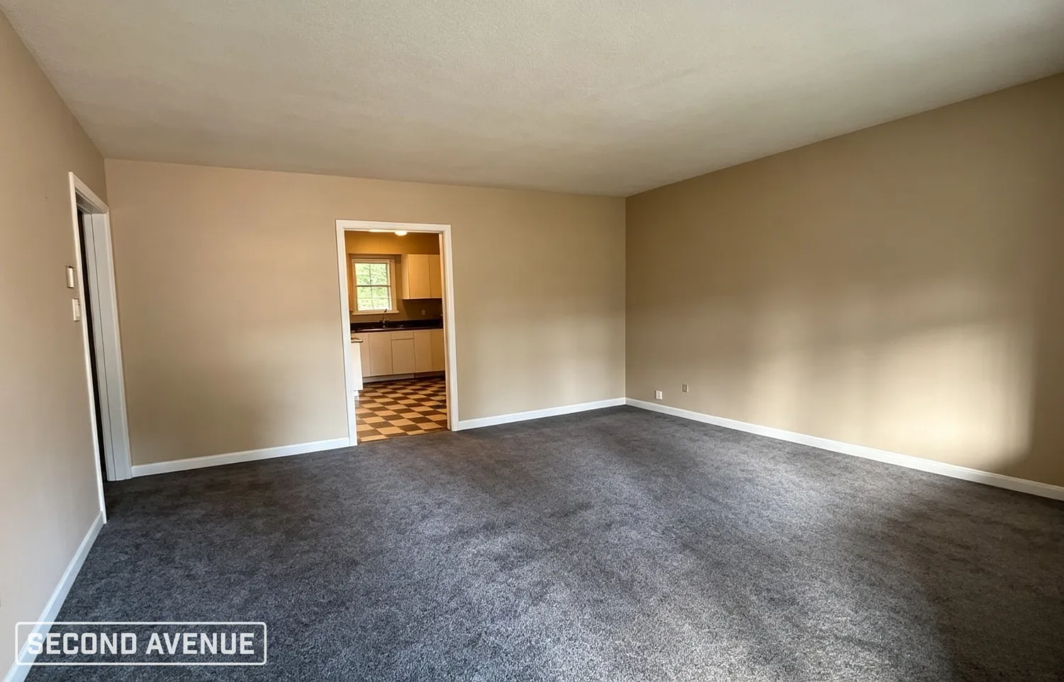 4 bed, 1.5 bath, 1155 sqft, $1,147 — Photo 2