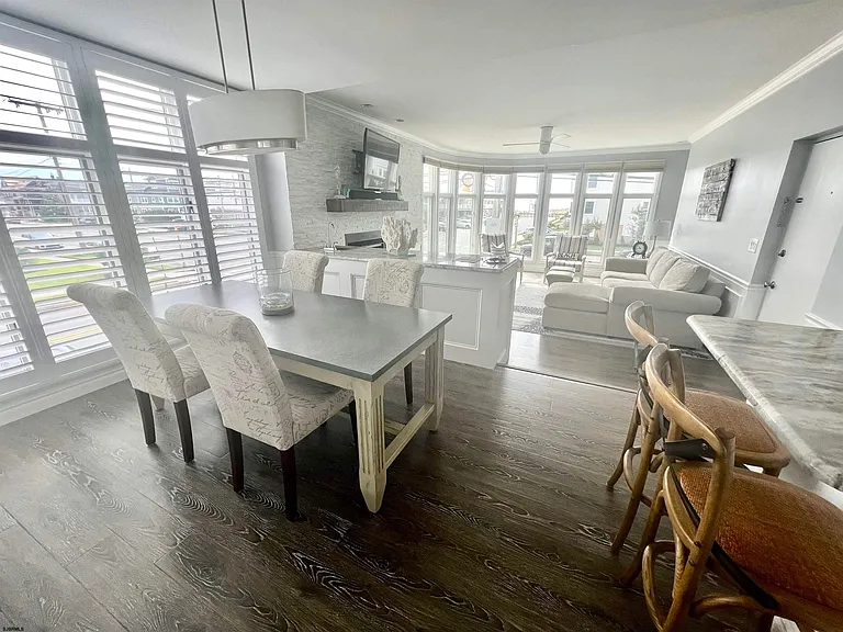 9101 Atlantic Ave #101 — Photo 10