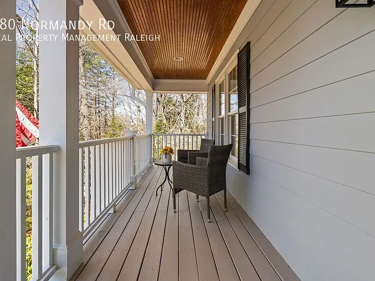 180 Normandy Rd — Photo 46