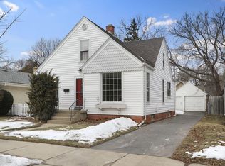 912 Romayne Ave, Racine, WI 53402