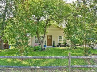 2093 Emmas Grove Rd, Fairview, NC 28730