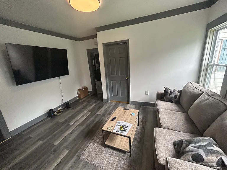 51 Walnut St — Photo 10