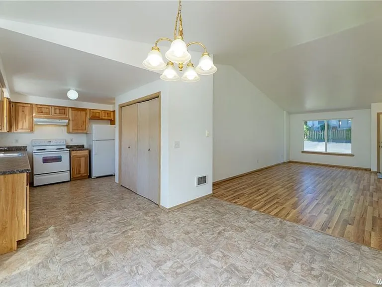 5216 Grove St #B — Photo 2